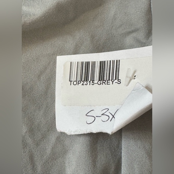 New Ninexis Size Small Solid Grey Gray Short Sleeve V Neck Super Soft Bodysuit - Picture 5 of 5